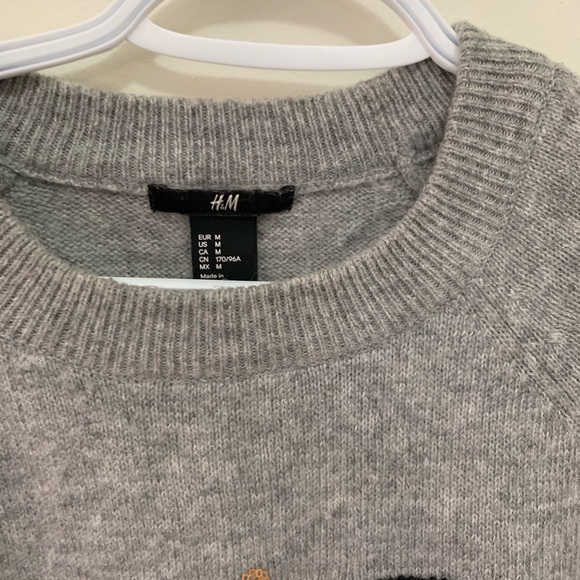 H&M Fun Fashion Grey Sweater - Picture 6 of 6